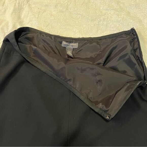 Banana Republic Stretch women's size 6 Modern Cut Black Skirt - Picture 4 of 7
